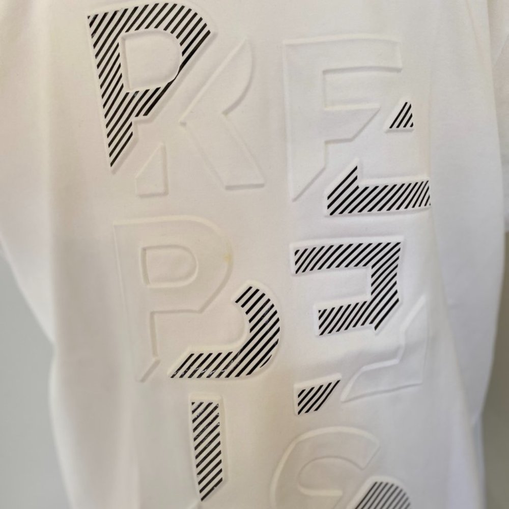 Gola unique edition rubberized logo T shirt